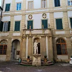 Apartment Palazzo Bianchi Bandinelli By Francigenaapartments *
