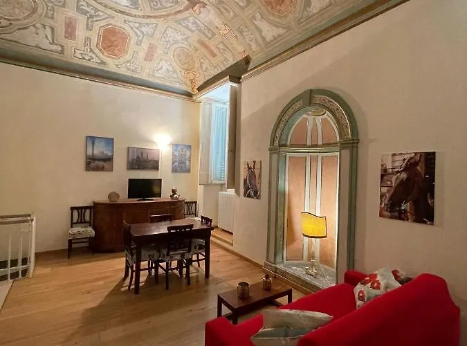 Palazzo Bianchi Bandinelli By Francigenaapartments *