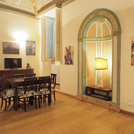Palazzo Bianchi Bandinelli By Francigenaapartments Lägenhet Siena